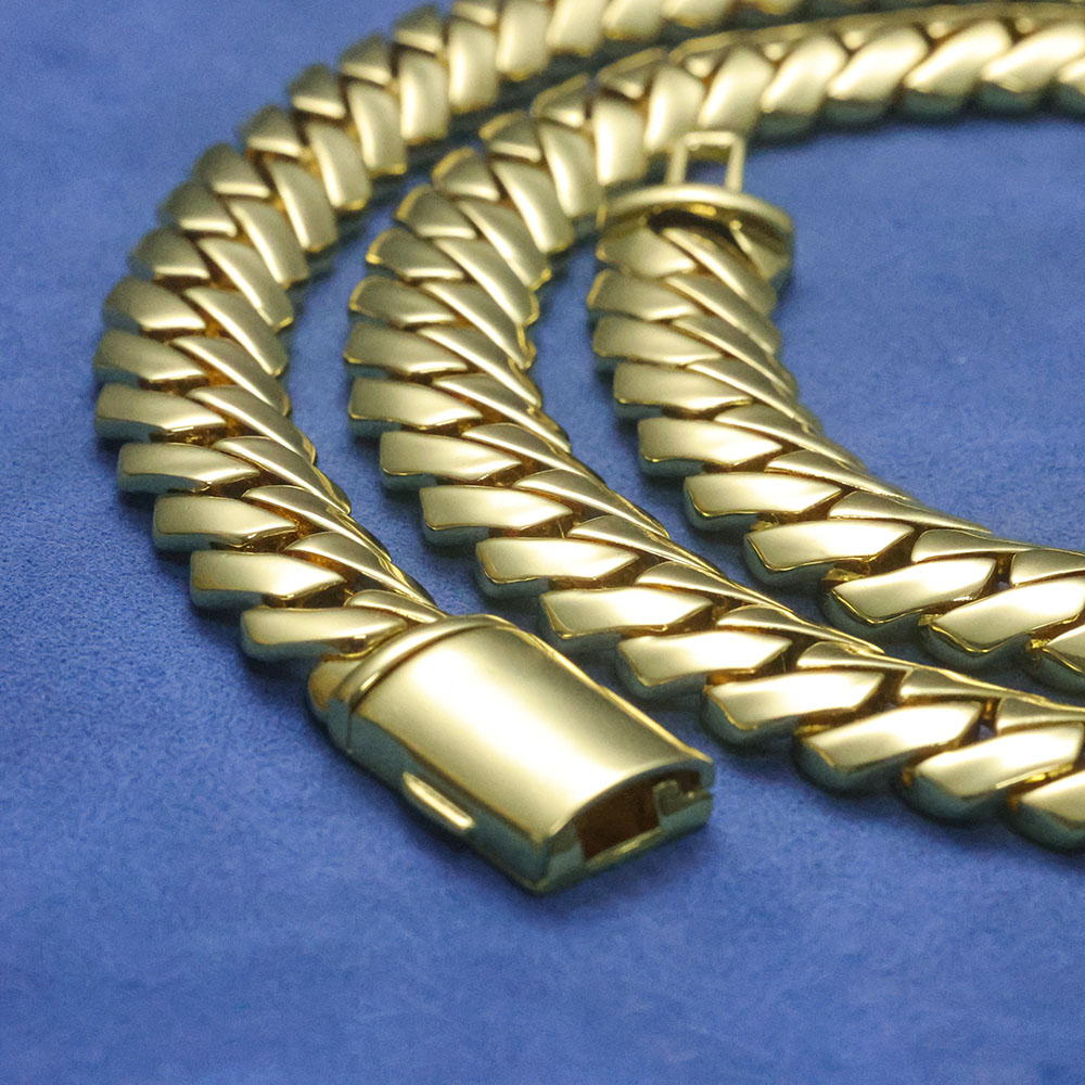 سلاسل موناكو عالية اللمعان من  - مراجعة Cuban Link Chain 12Mm وسعره