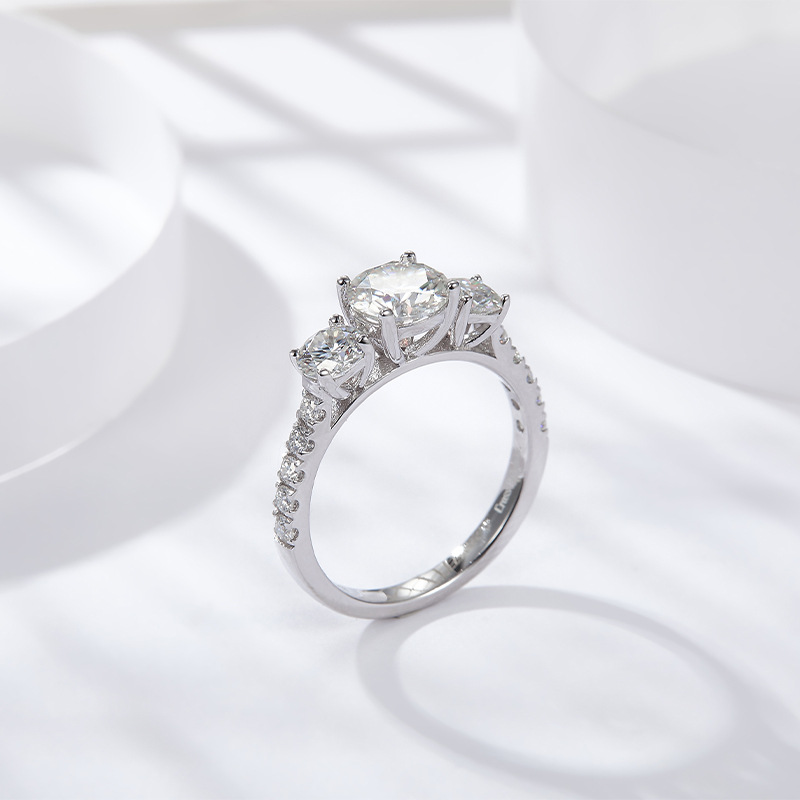 HTOTOH 3 حجر 1 قيراط D اللون ج - مراجعة Moissanite Engagement Ring 1 Carat وسعره