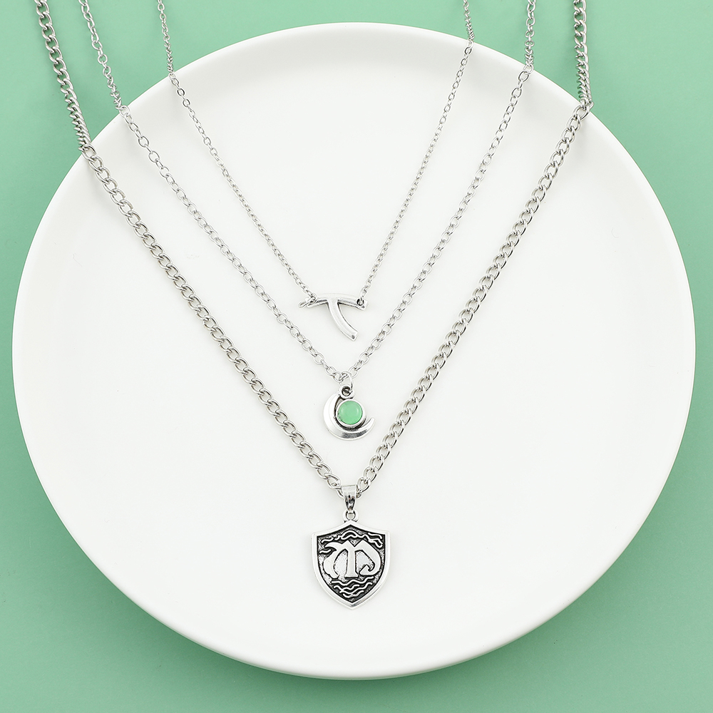 قلادة بتصميم قصير متعدد الطبقا - مراجعة Anime Pendant Necklace وسعره